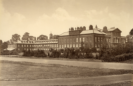 Sepia photograph of the exterior of Kensington Palace in London 
